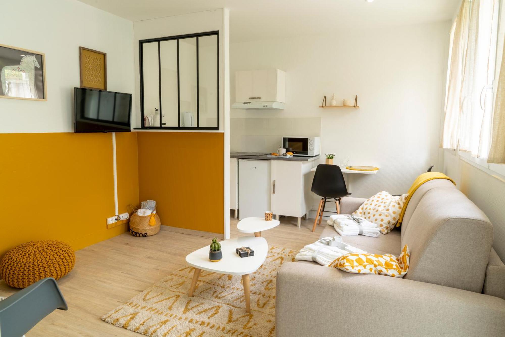 Stockholm- Studio Serenite Avec Jardin Charleville-Mézières Eksteriør bilde