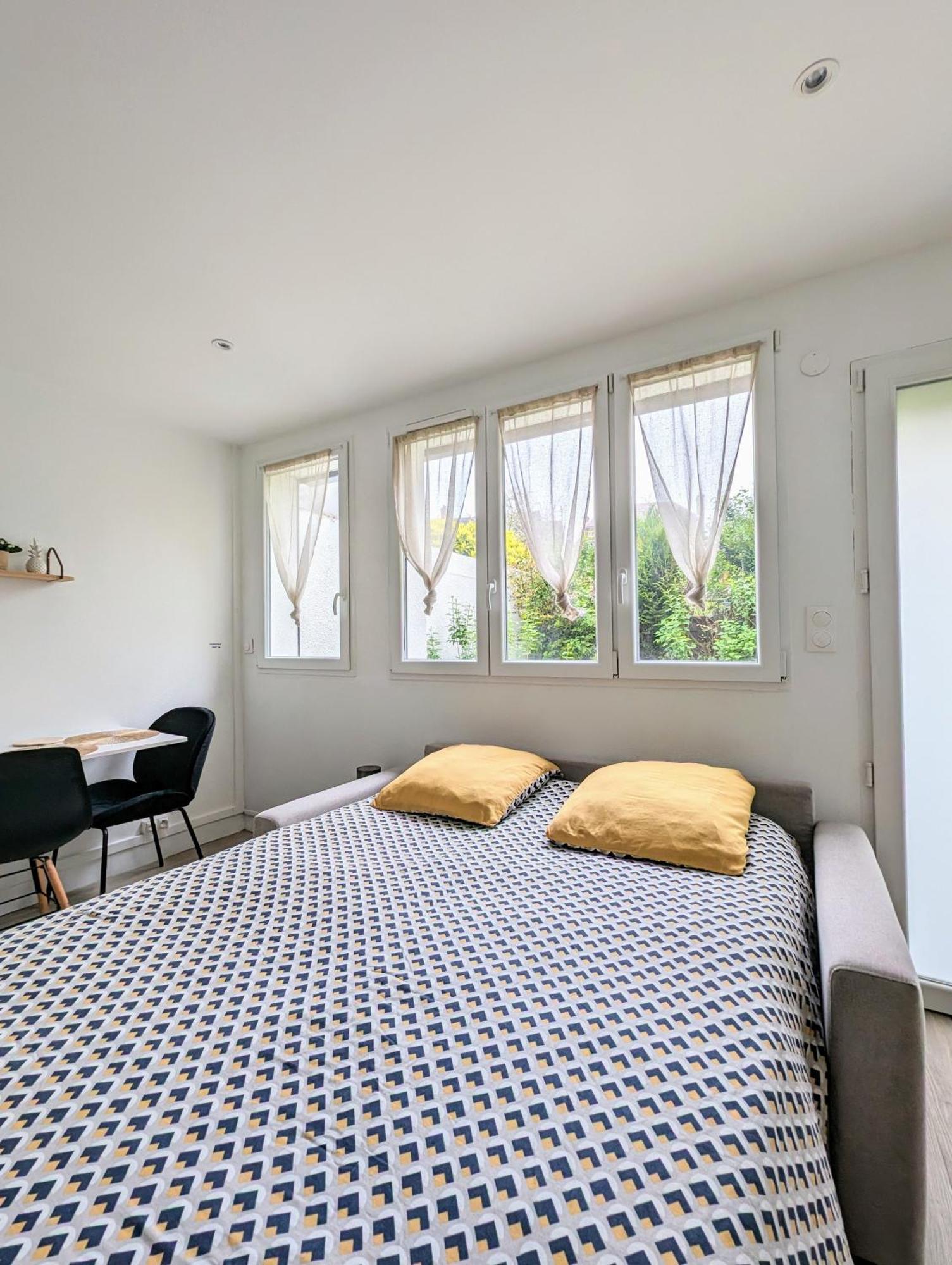 Stockholm- Studio Serenite Avec Jardin Charleville-Mézières Eksteriør bilde